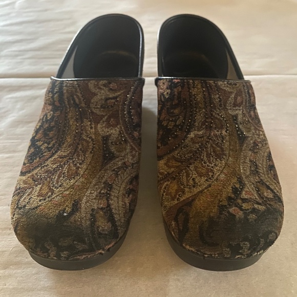 DANSKO Women's Black Paisley Velvet Tapestry Professional Clogs Size 8/8.5 39 - Picture 4 of 6